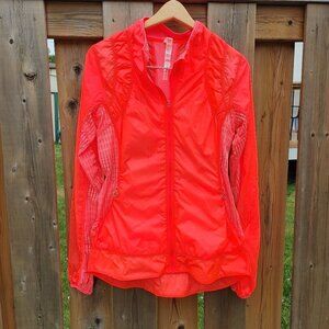 BEAUTIFUL PINK Lululemon Shell Jacket Women's Size 6 Pink lace accents